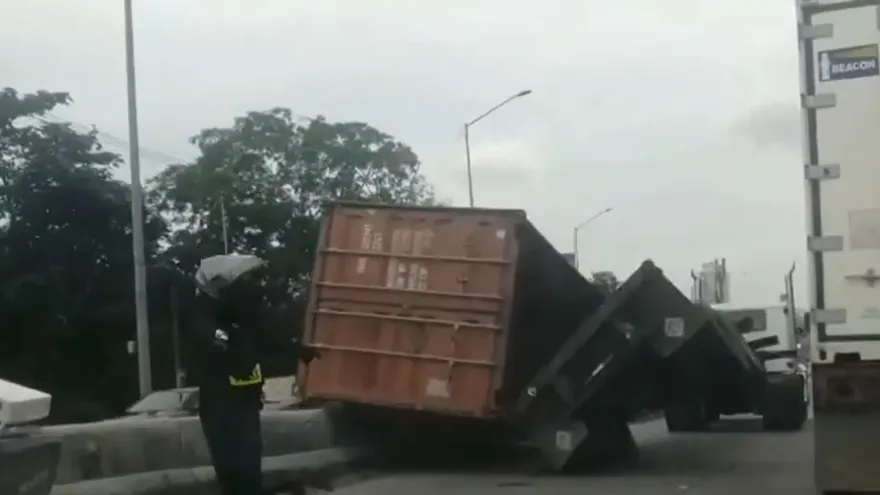 Curva peligrosa y accidentes al día