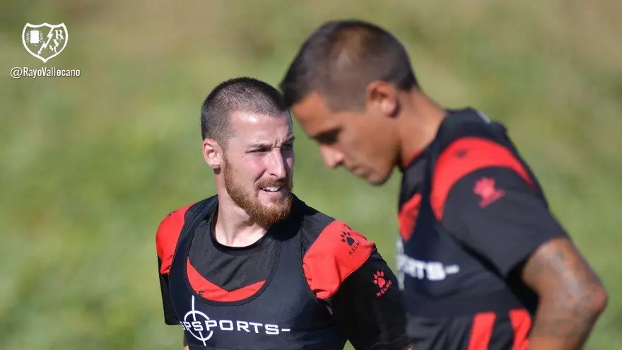 El Rayo Vallecano reanuda los entrenamientos con Advíncula | Agencia