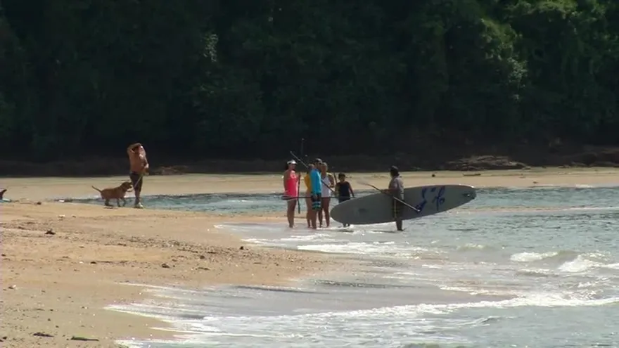 Panameños aprovechan días patrios para disfrutar de la playa