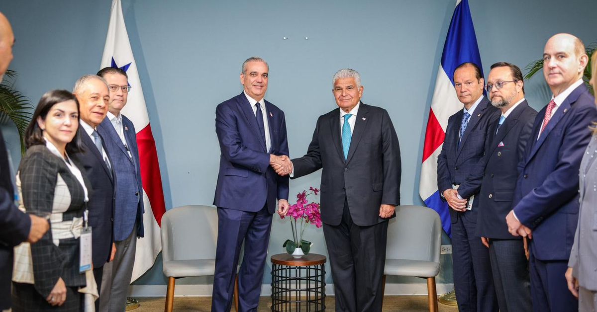 Panamá y República Dominicana conversan sobre comercio, turismo y seguridad regional