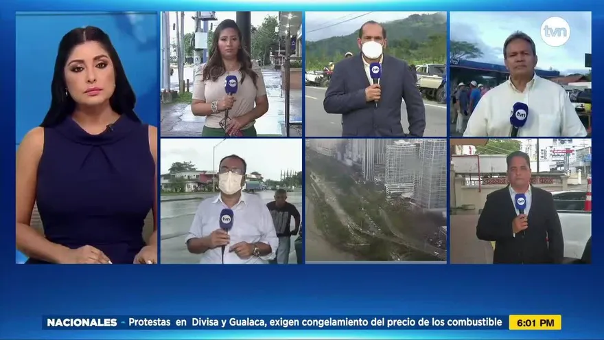 Transportistas y productores se enfrentan con antimotines en la entrada de David