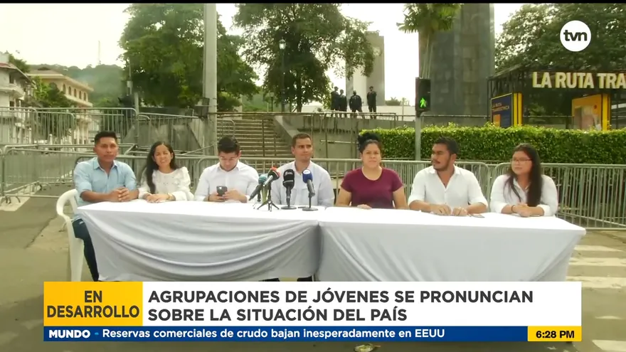 Jóvenes piden al gobierno acabar con el despilfarro y a los polémicos incentivos fiscales al turismo