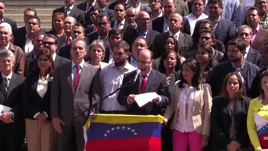 Maduro dice que EEUU dio “luz verde” a un golpe de Estado