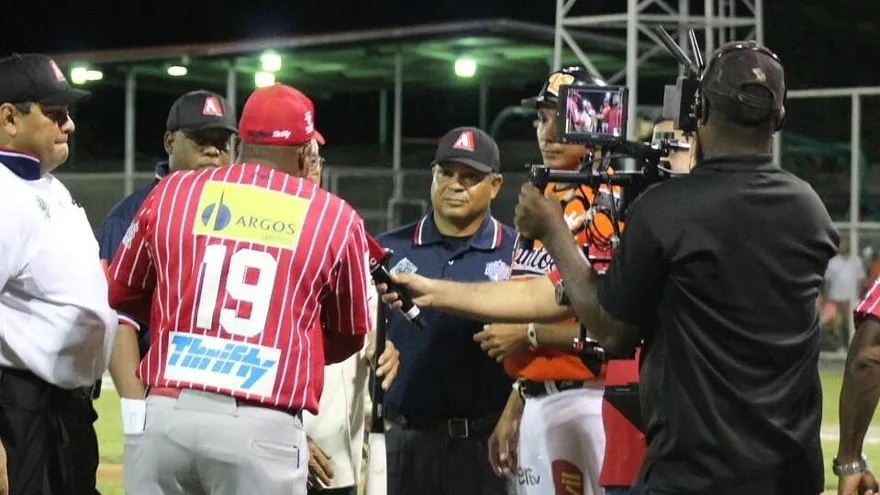 Multa, suspensión y amonestación por sucesos en fecha 1 del Juvenil