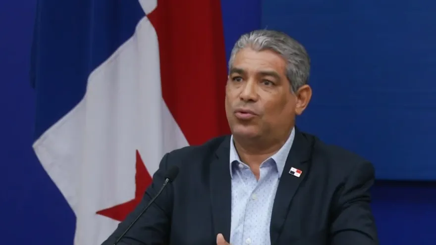 Ministro de Salud habla sobre medicamentos y el carnaval