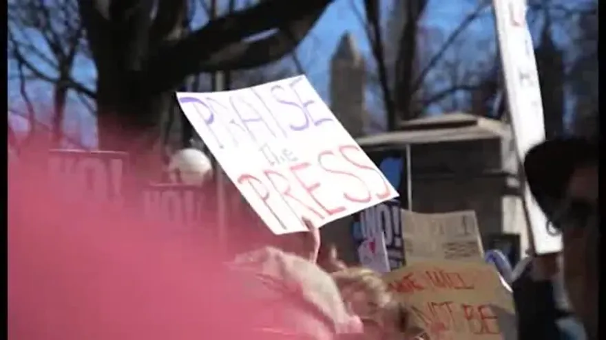 Las protestas bajo el lema "No es mi presidente" se enfrentan a Trump en el Día del Presidente