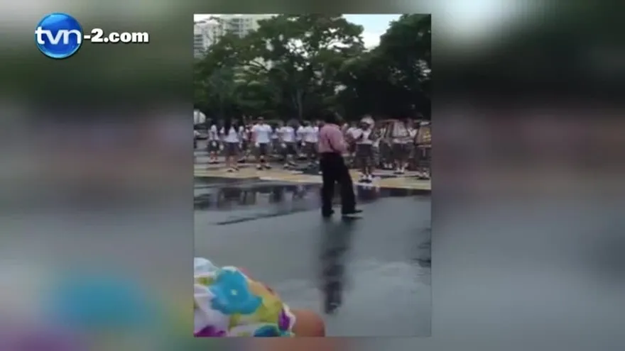 El profesor que disfruta de la música en Colegio Las Esclavas