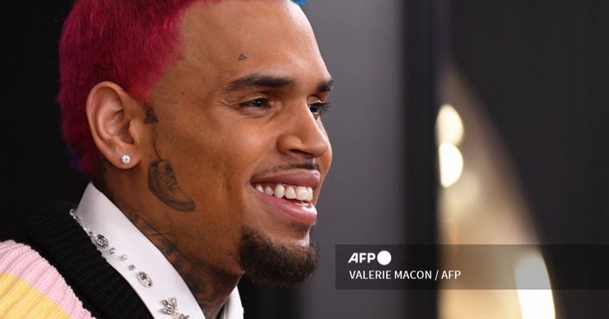 Chris Brown en el ojo del huracán por besar a una mujer casada en pleno concierto