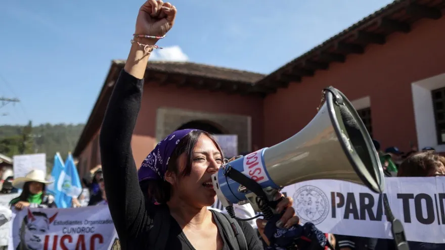 Disparos y disturbios tras elección en principal universidad de Guatemala
