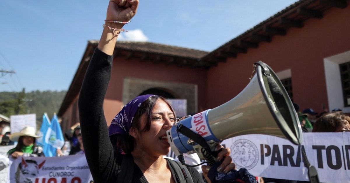 Disparos y disturbios tras elección en principal universidad de Guatemala