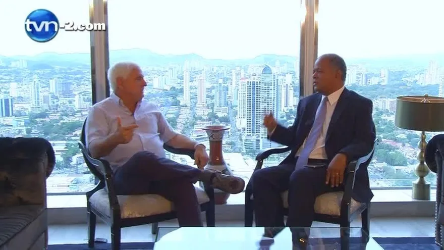 EXCLUSIVA: Martinelli acusa a otros y se distancia de escándalos en su gestión