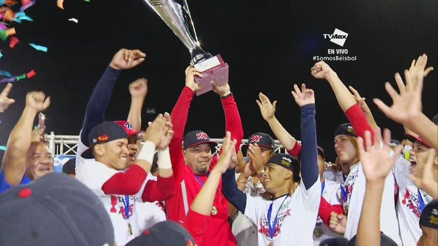 Metro levanta el trofeo de campeón