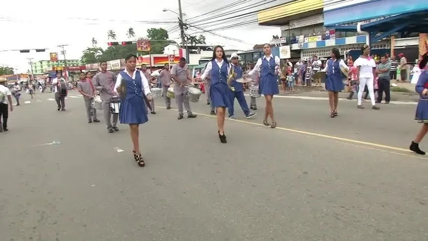 Bandas estudiantiles e independientes desfilaron en Pedregal