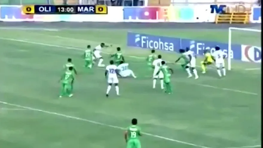 Espiando al enemigo, así juega Rommel Quioto