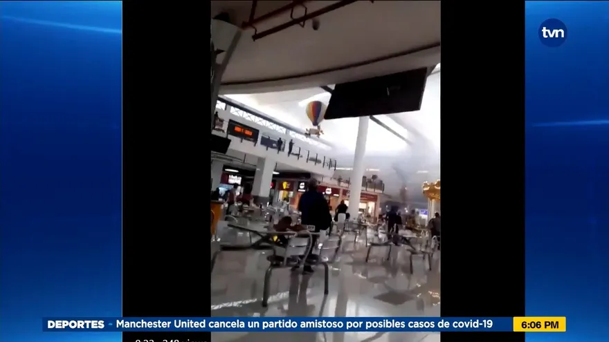Bomberos atienden emergencia en centro comercial