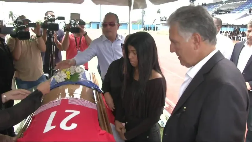 Ceremonia para Amílcar Henríquez en el Estadio Armando Dely Valdés