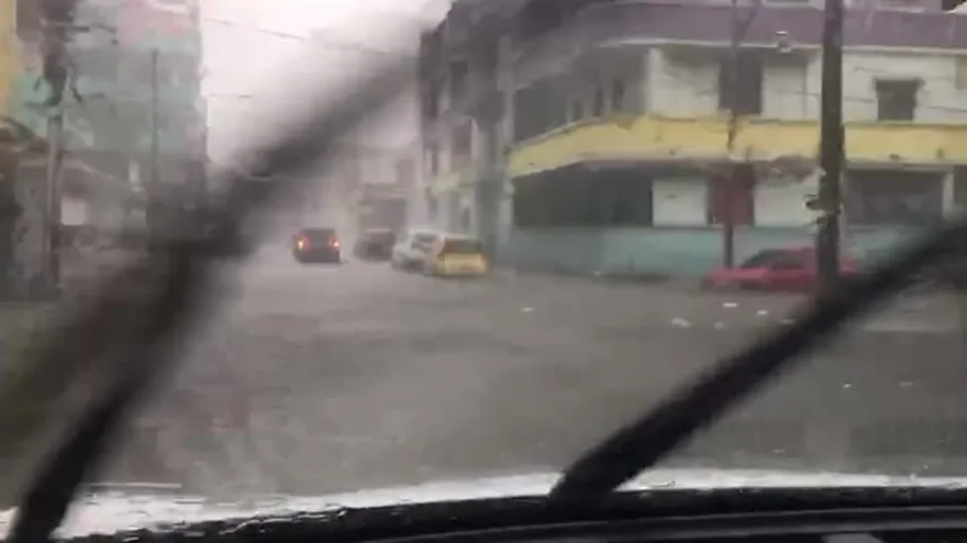 Calles de El Chorrillo, inundadas