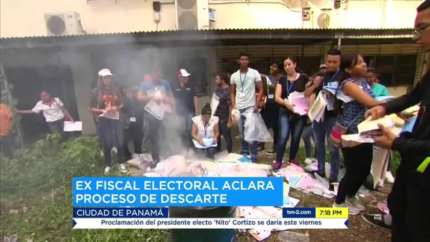Autoridades podrían investigar caso de papeletas de votación en tinacos de basura