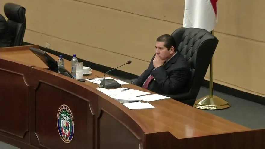 Diputados planean estrategias para postular un nuevo director de la Asamblea Nacional