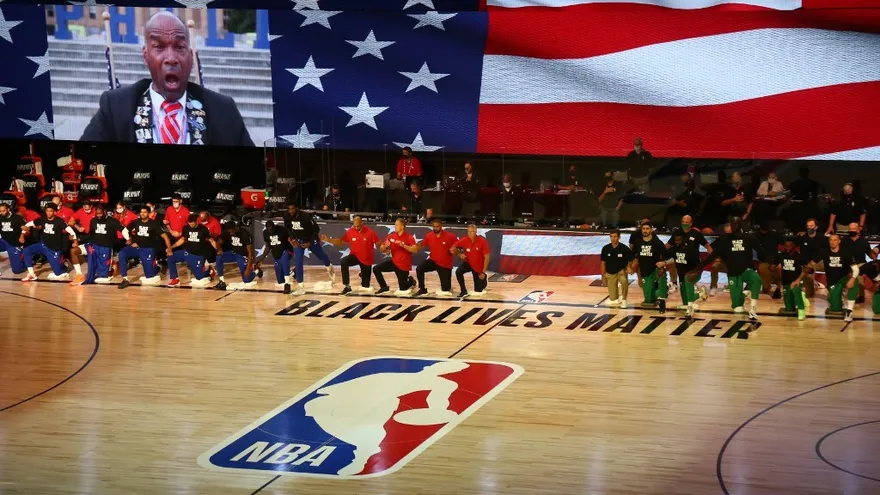 Jugadores de la NBA estudian "boicotear" partido por ataque policial