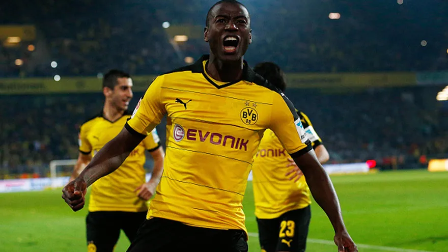 Adrián Ramos celebra el gol de la victoria para el Borussia Dortmund
