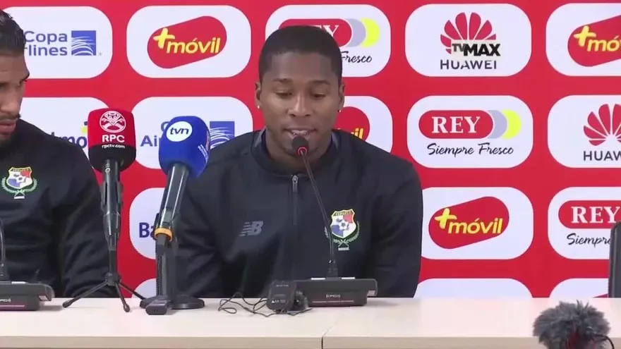 Armando Cooper estuvo en conferencia de prensa en Saransk