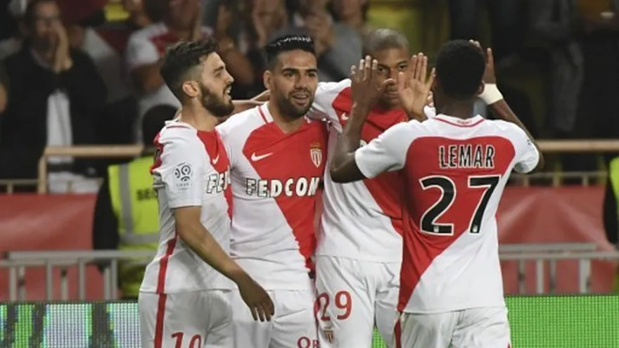 Mónaco golea al Lille (4-0) con doblete de Falcao y es virtual campeón.
