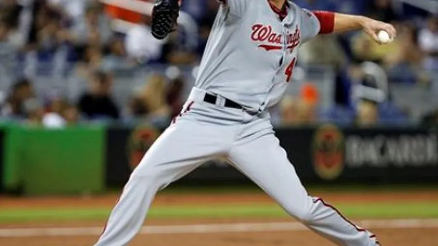 Lee fue silenciado en derrota de los Marlins