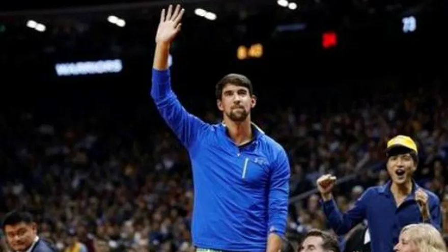 Michael Phelps se disculpa por conducir ebrio