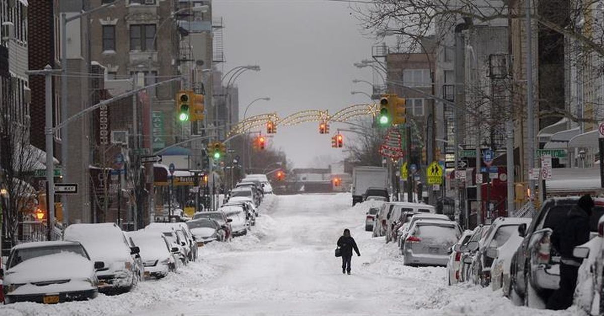 Nueva York se prepara para una gran tormenta de nieve que afectará el