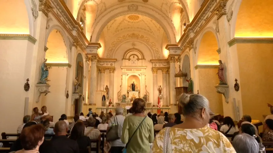 Panamá vive el Jueves Santo con la tradicional visita a los siete templos en el Casco Antiguo