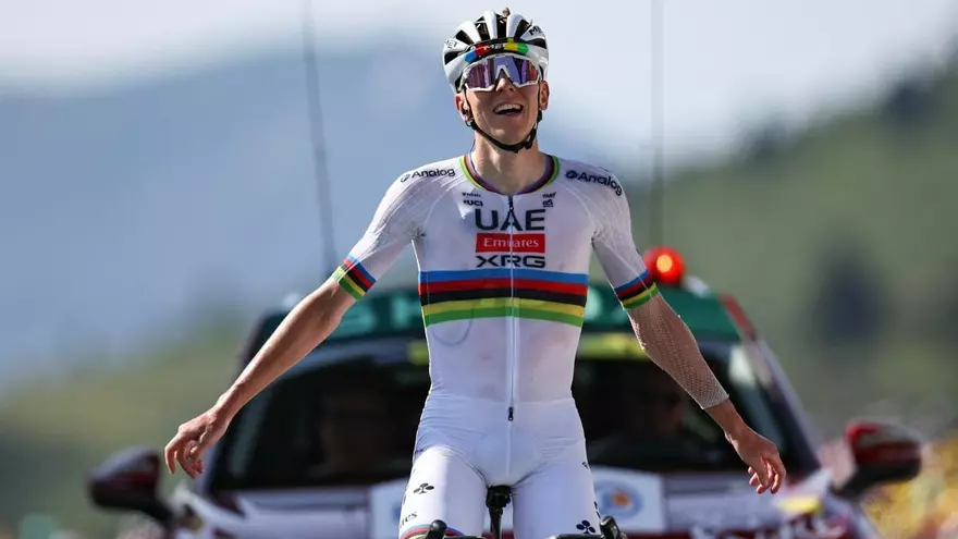 Tadej Pogacar gana en Hautacam en el Tour de Francia