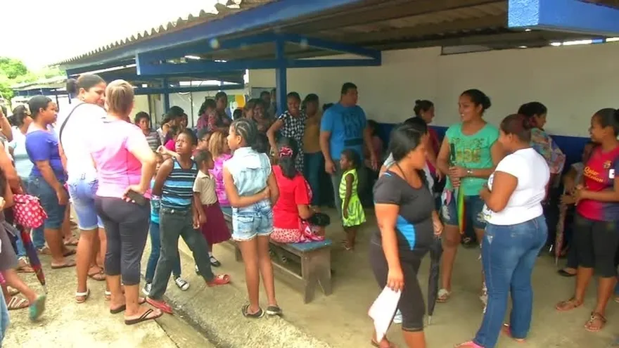 Suspenden clases en escuela de San Miguelito por heces de palomas