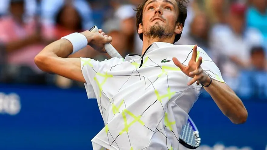 Medvedev elimina a Wawrinka y pasa a semifinales