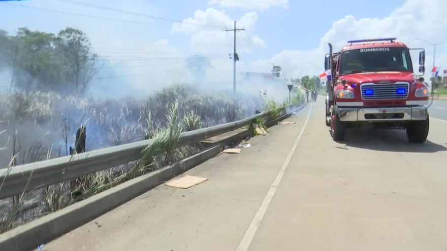 Lanzan campaña nacional para prevenir incendios de herbazales ante millonarias pérdidas.