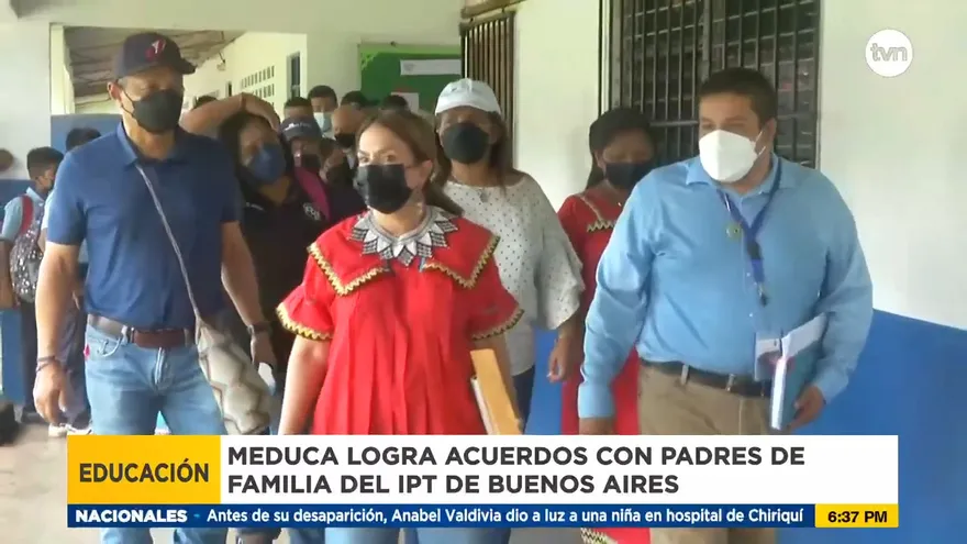 Padres de familia en la comarca Ngäbe-Buglé se reúnen con autoridades del Meduca
