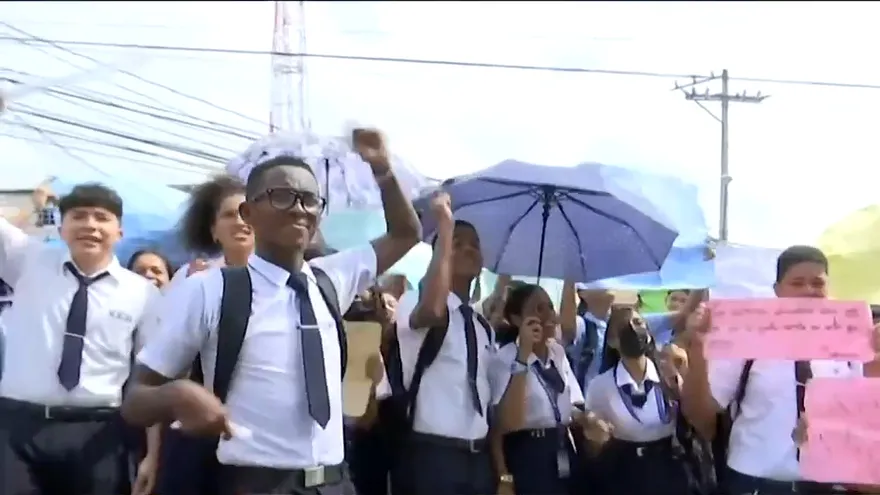 Estudiantes del Colegio Moisés Castillo Ocaña protestan en las principales vías de La Chorrera