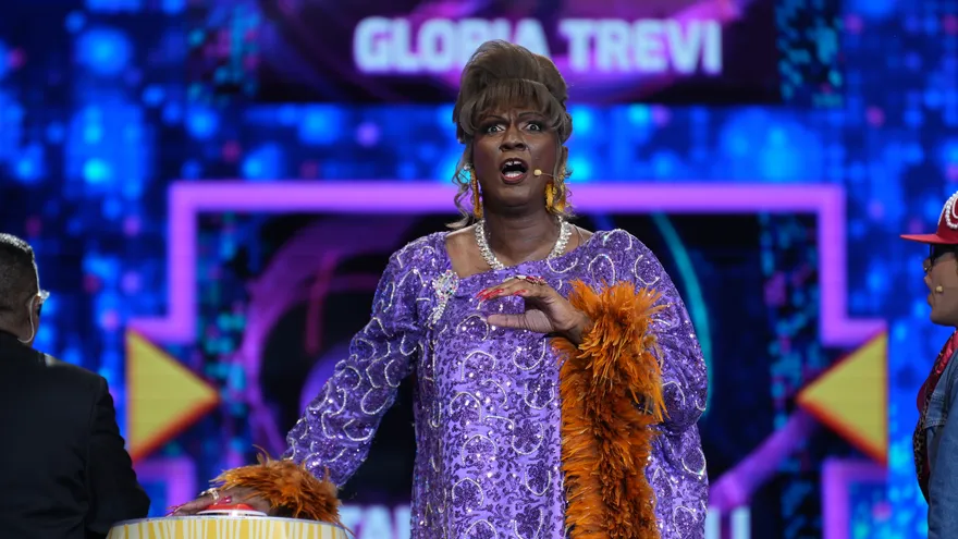 Franklyn Robinson como Celia Cruz