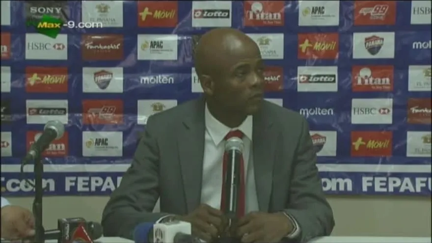 Conferencia de Prensa: Julio Dely Vald