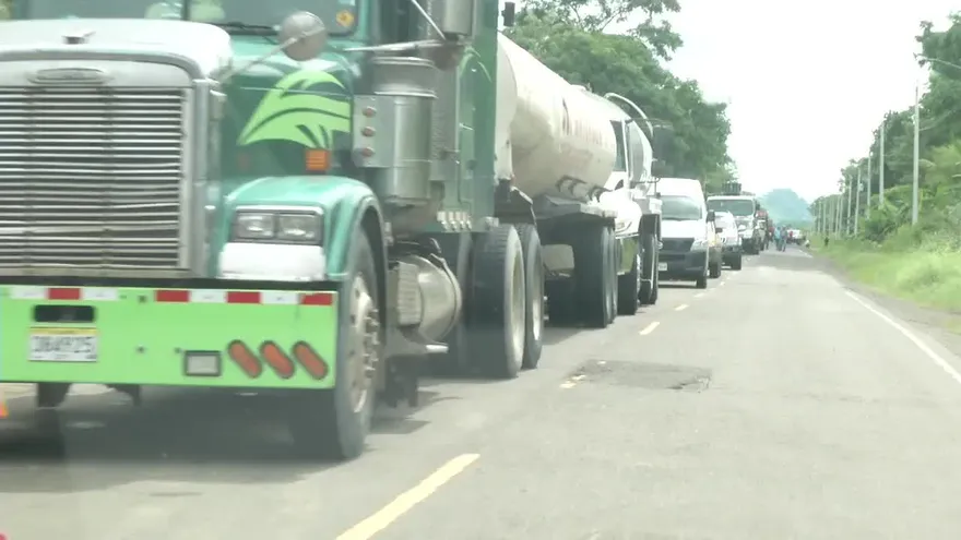 Realizan protesta en Chepo, cientos de conductores afectados