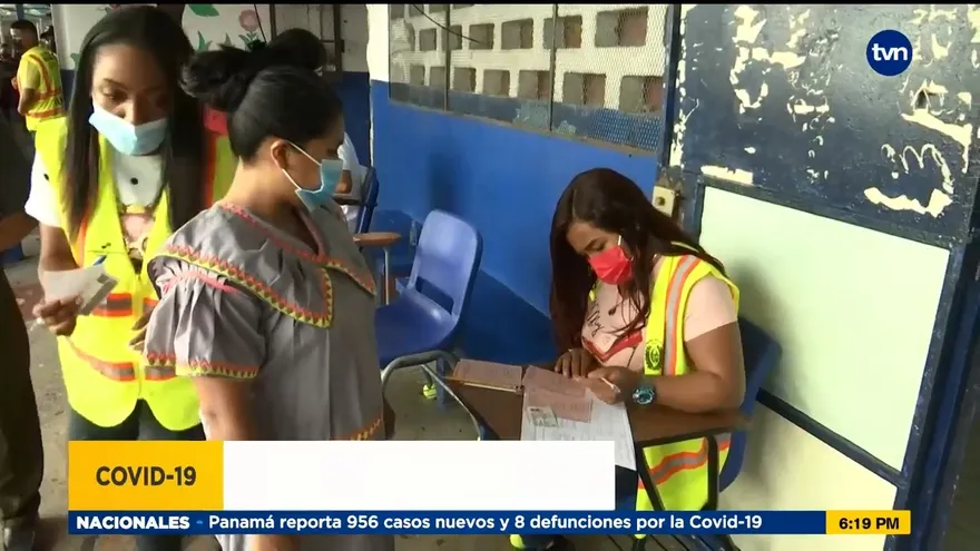 Jóvenes de San Miguelito acuden a vacunación