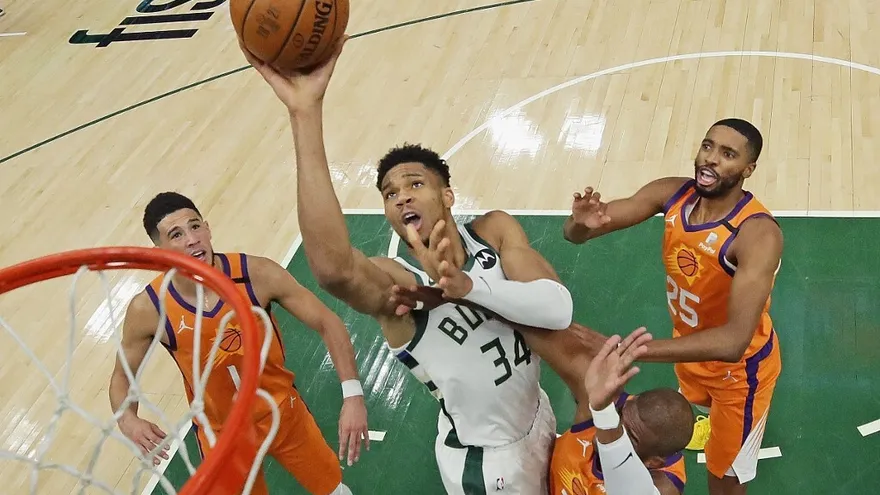 Equipos de la NBA se presentan entre incertidumbre por jugadores no vacunados