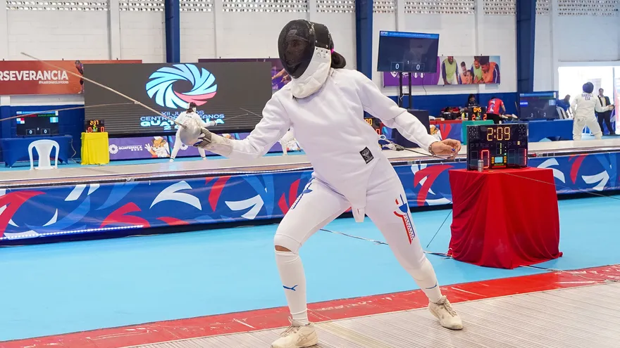 Alessandra Aicardi esgrima panameña en los Juegos Centroamericanos Guatemala 2025