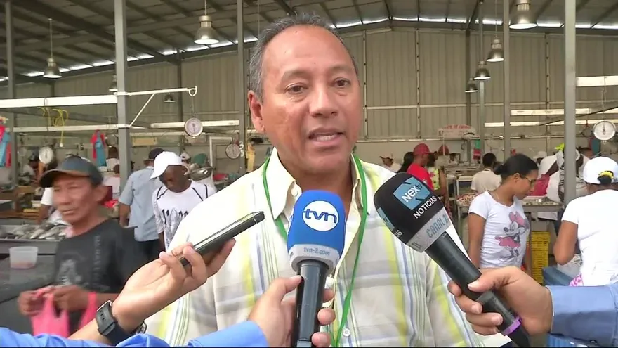 Autoridades de Salud realizan operativo en el Mercado San Felipe Neri