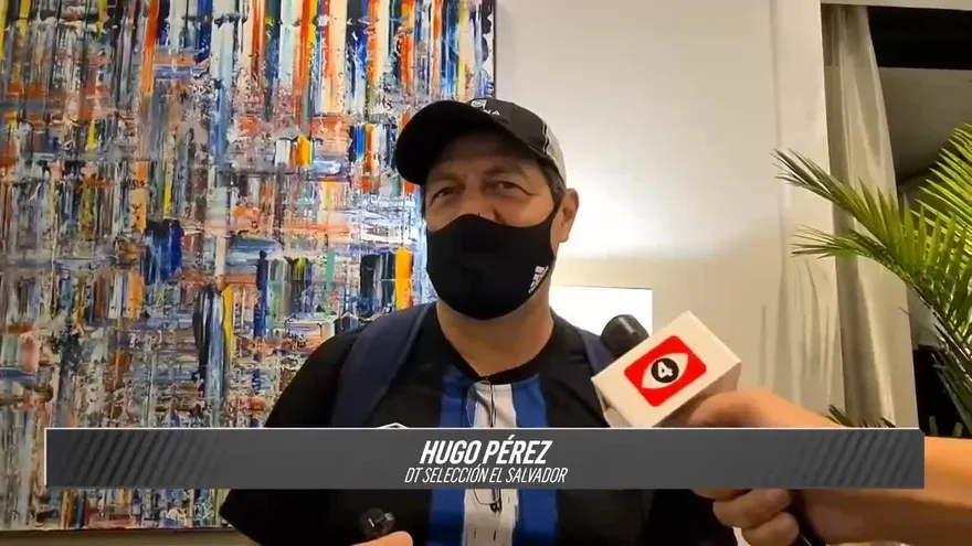 Hugo Pérez director técnico de El Salvador