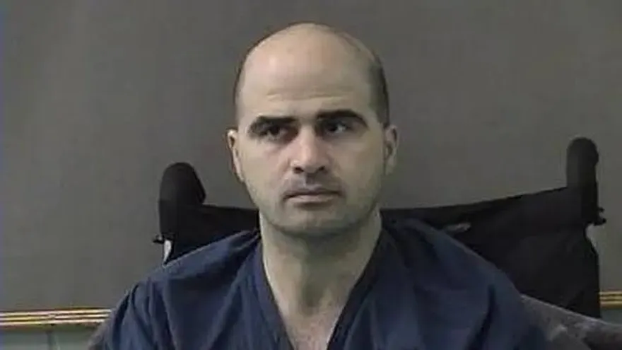 Esta fotografía, difundida por el Departamento del Sheriff del Condado de Bell, muestra al Mayor Nidal Hasan tras ser trasladado del Centro Médico del Ejército Brooke en San Antonio a la Cárcel del Condado de Bell en Belton, Texas, el 9 de abril de 2010.Esta fotografía, difundida por el Departamento del Sheriff del Condado de Bell, muestra al Mayor Nidal Hasan tras ser trasladado del Centro Médico del Ejército Brooke en San Antonio a la Cárcel del Condado de Bell en Belton, Texas, el 9 de abril de 2010.