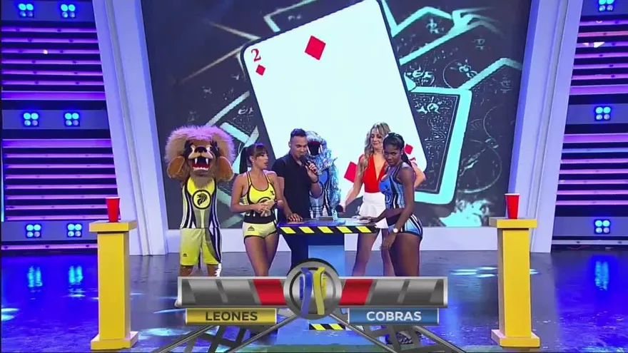 ¡Las cartas les costaron unos cuantos vasazos a varios guerreros en mayor, menor o igual!