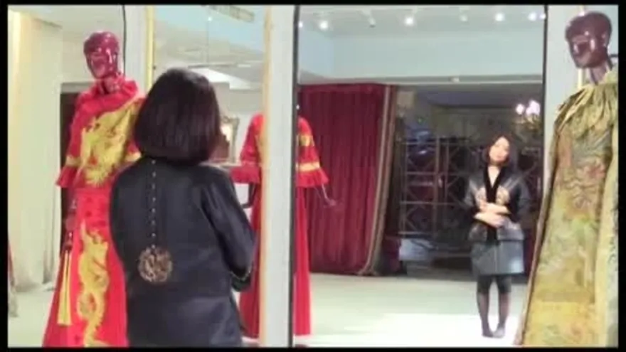 Guo Pei, la diseñadora china que convirtió a Rihanna en emperatriz