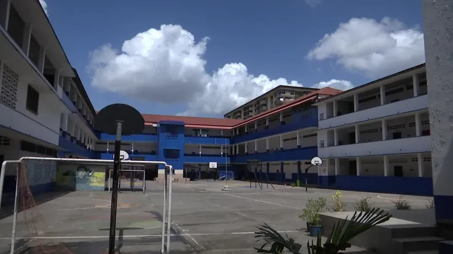 Meduca asegura que estudiantes del Comercial Bolívar iniciarán clases en su plantel