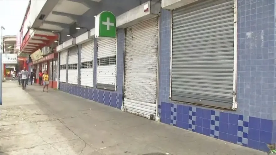 Farmacias cerradas en el interior del país.